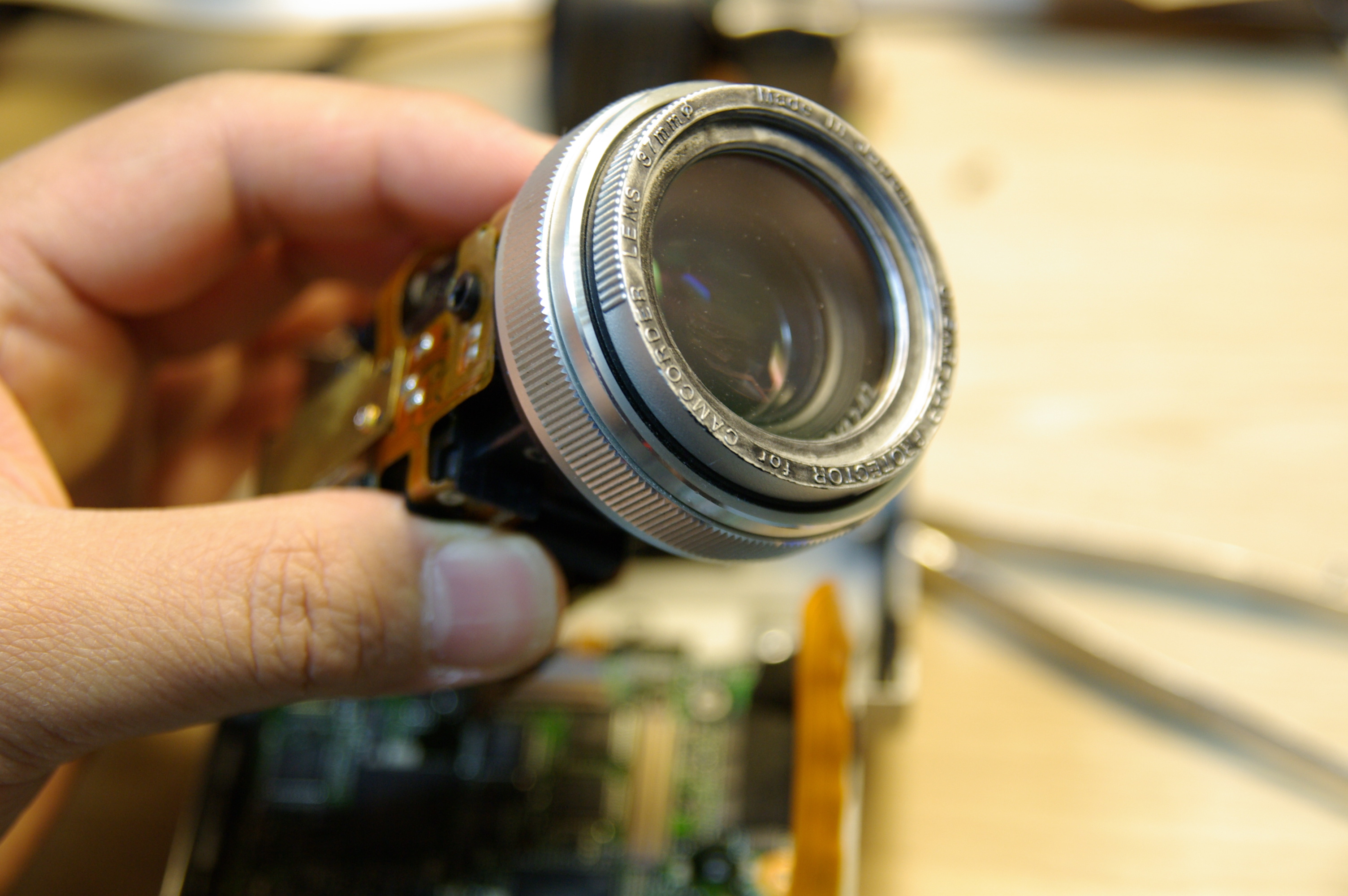 デジタルビデオカメラ、SONY DCR-PC100分解 | にしきの理科準備室