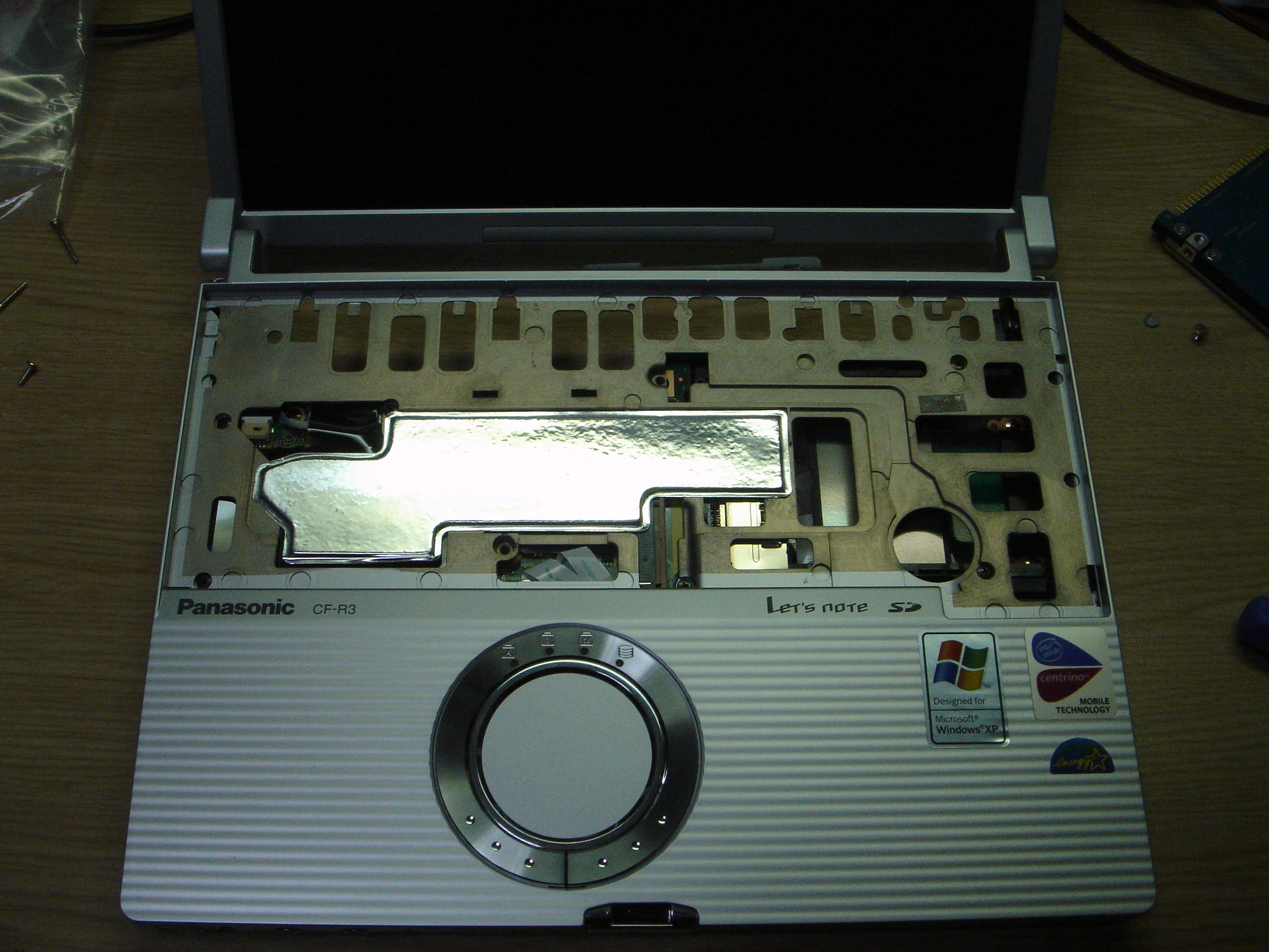 Panasonic Let's NOTE CF-R3 HDD換装 | にしきの理科準備室