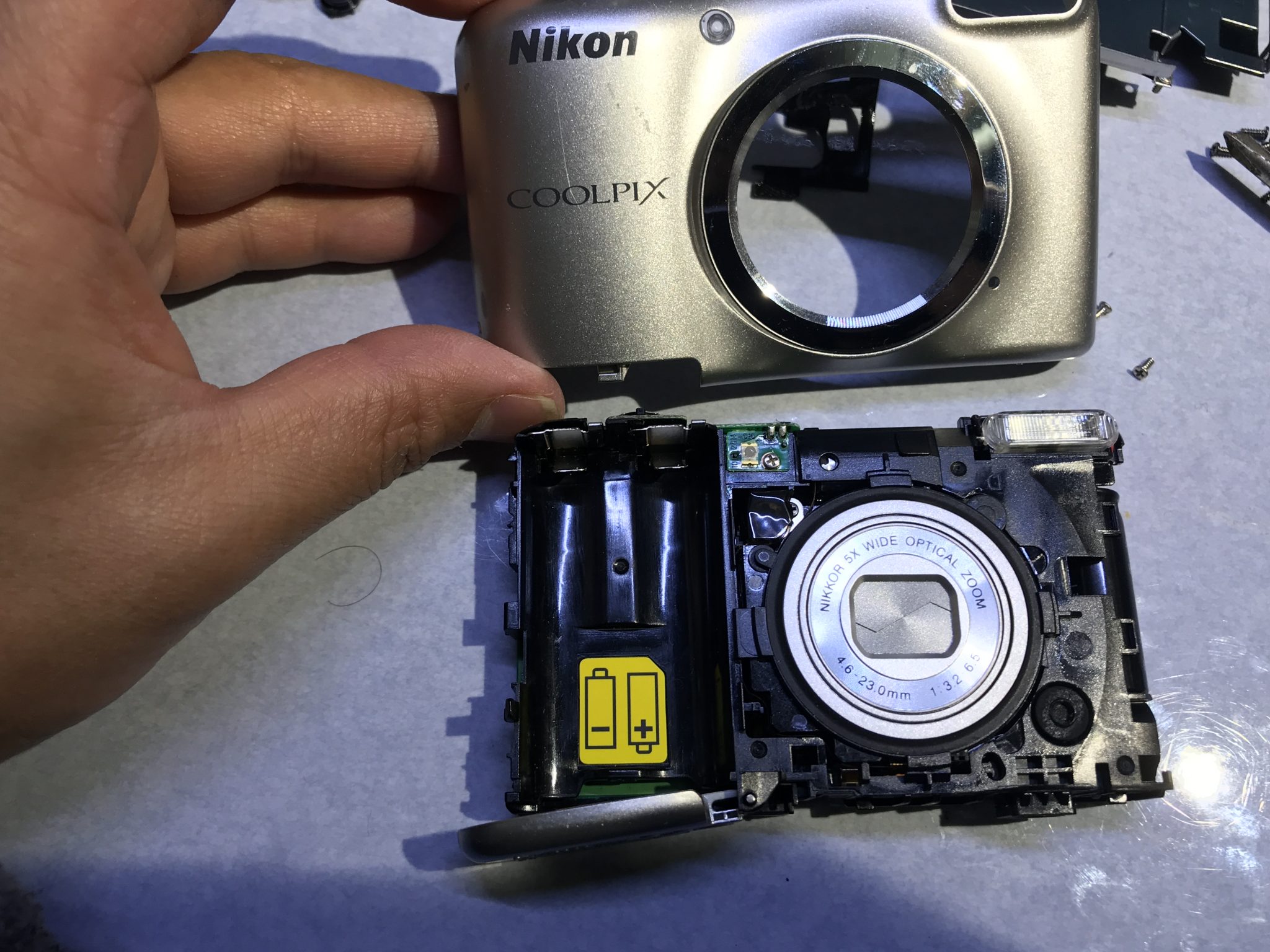 Nikonデジカメ COOLPIX A10分解 | にしきの理科準備室
